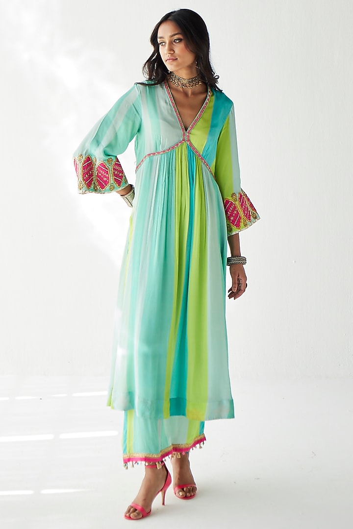 Ferozi & Green Crepe Printed & Hand Embroidered Kurta Set by Raji ramniq at Pernia's Pop Up Shop
