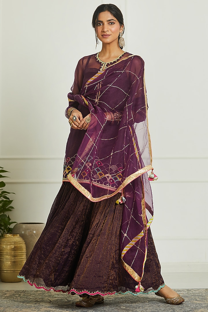 Purple Organza Hand Embroidered Short Kurta Set by Raji ramniq at Pernia's Pop Up Shop