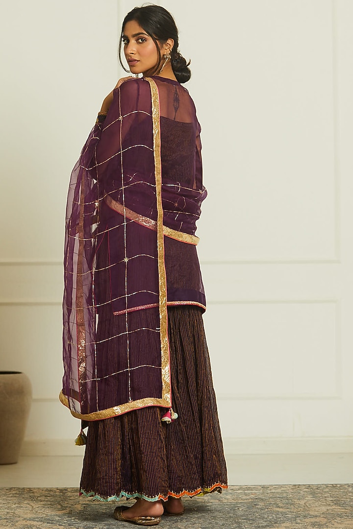 Purple Organza Hand Embroidered Short Kurta Set by Raji ramniq at Pernia's Pop Up Shop
