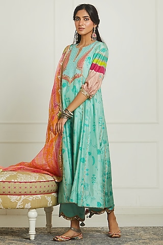 Sea Green Silk Printed & Hand Embroidered Kurta Set by Raji ramniq