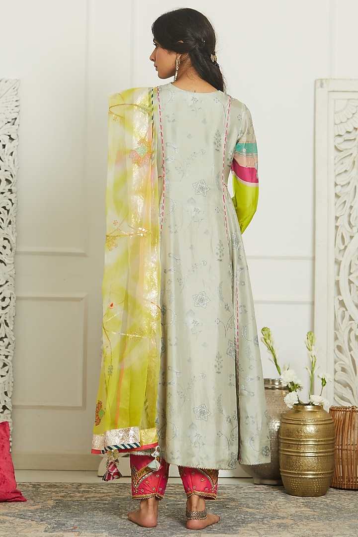 Grey Silk Printed & Hand Embroidered Kurta Set by Raji ramniq at Pernia's Pop Up Shop