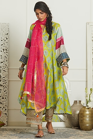 Lime Silk Hand Embroidered Kurta Set by Raji ramniq