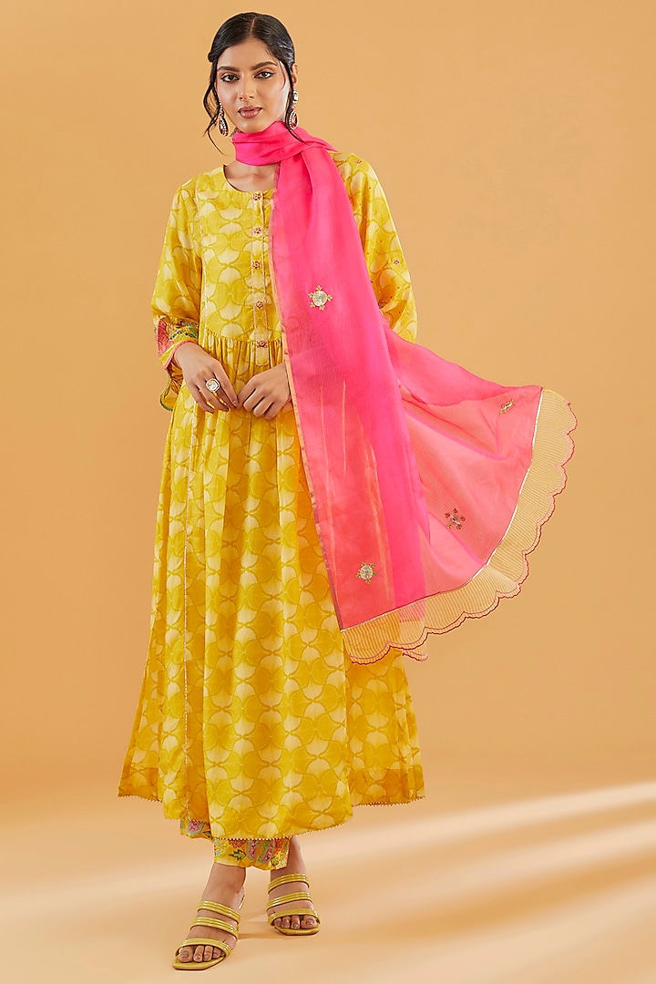 Yellow Cotton Silk Printed Kurta Set by Raji Ramniq