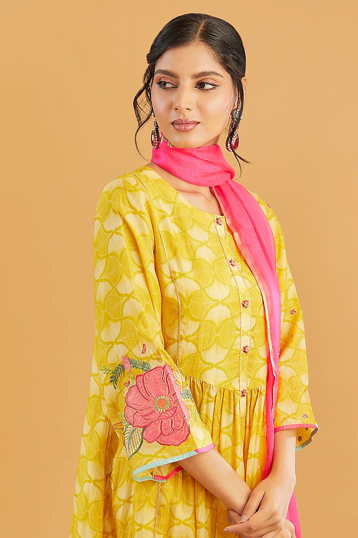 Yellow Cotton Silk Printed Kurta Set by Raji Ramniq at Pernia's Pop Up Shop