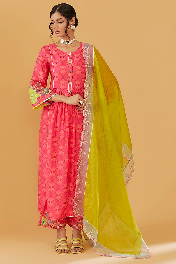 Magenta Cotton Silk Printed Kurta Set by Raji Ramniq