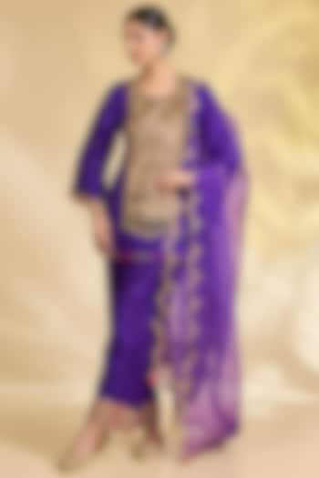Purple Silk Hand Embroidered Short Kurta Set by Raji Ramniq at Pernia's Pop Up Shop