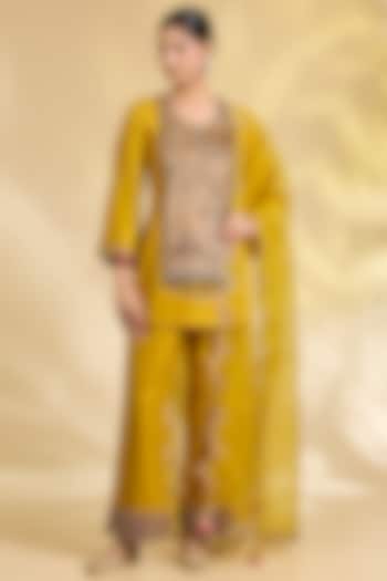 Yellow Silk Hand Embroidered Short Kurta Set by Raji Ramniq at Pernia's Pop Up Shop