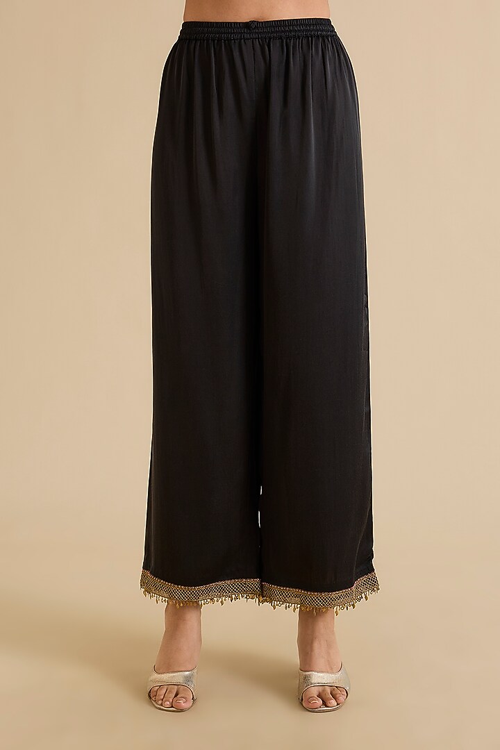 Black Crepe Printed Box-Pleated Kurta Set by Raji ramniq at Pernia's Pop Up Shop