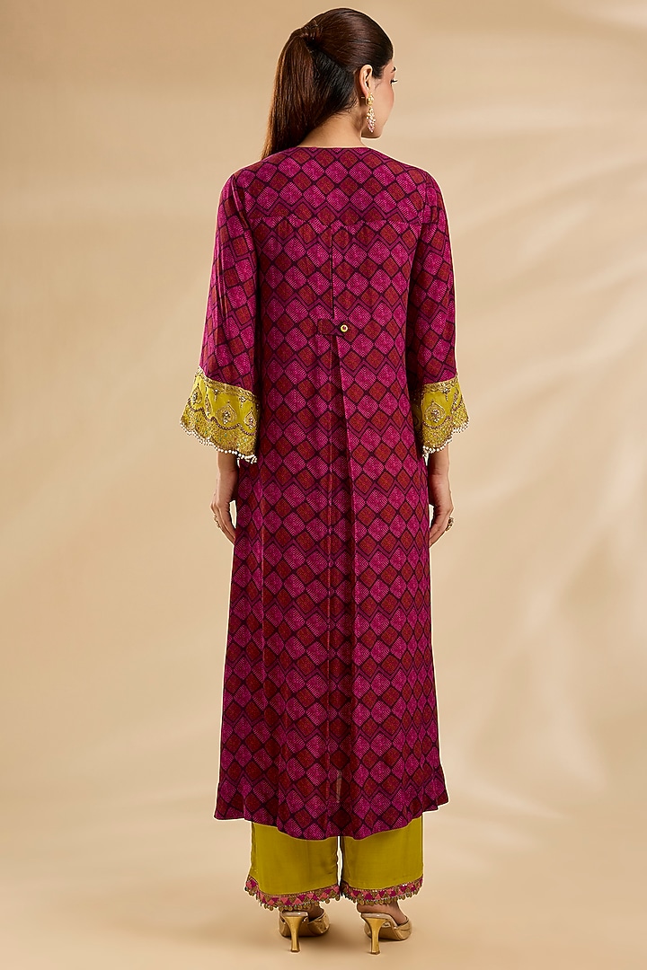 Red Crepe Printed Kurta Set by Raji Ramniq at Pernia's Pop Up Shop