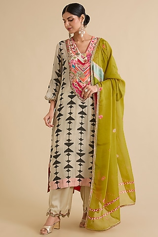 Multi-Colored Crepe Printed Box-Pleated Kurta Set by Raji ramniq