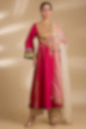 Red Silk Hand Embroidered Kurta Set by Raji ramniq at Pernia's Pop Up Shop