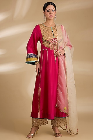 Red Silk Hand Embroidered Kurta Set by Raji ramniq