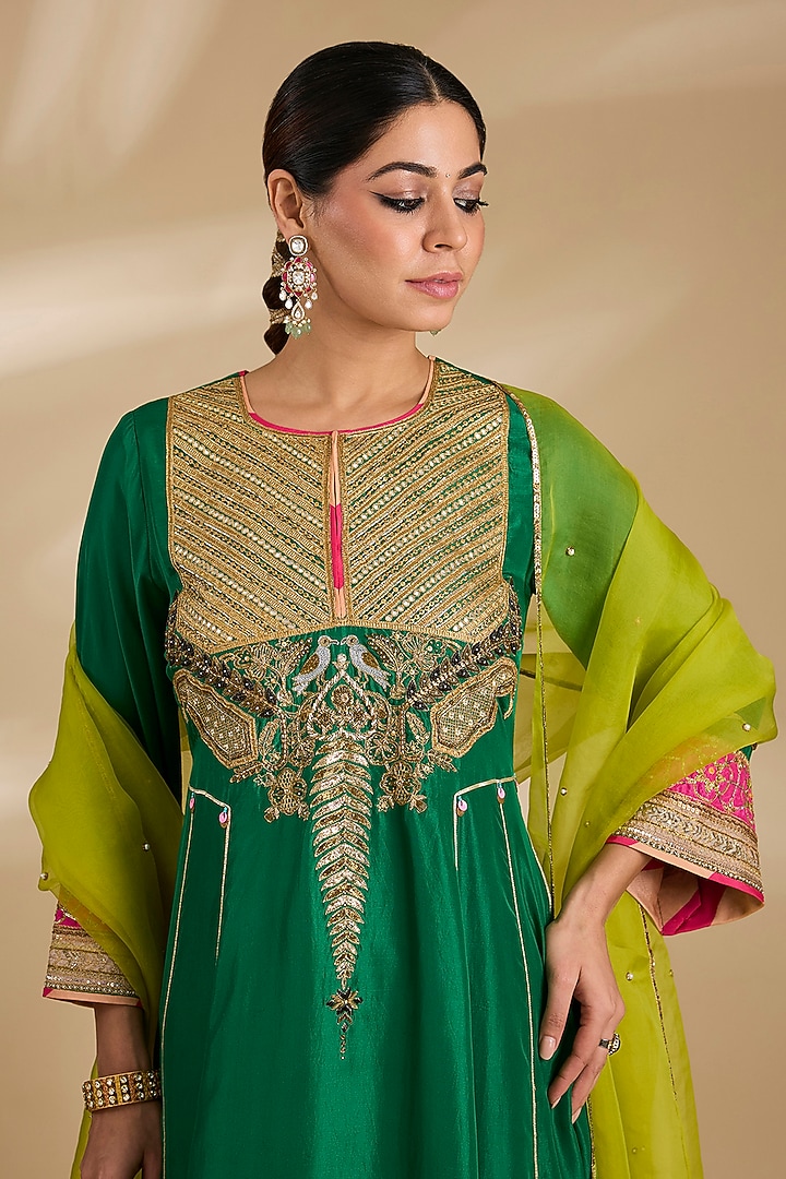 Green Silk Hand Embroidered Kurta Set by Raji ramniq at Pernia's Pop Up Shop