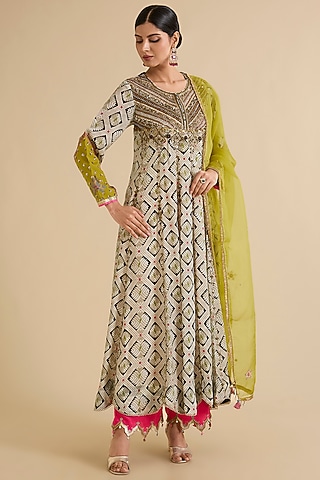 Multi-Colored Crepe Printed Box-Pleated Kurta Set by Raji ramniq