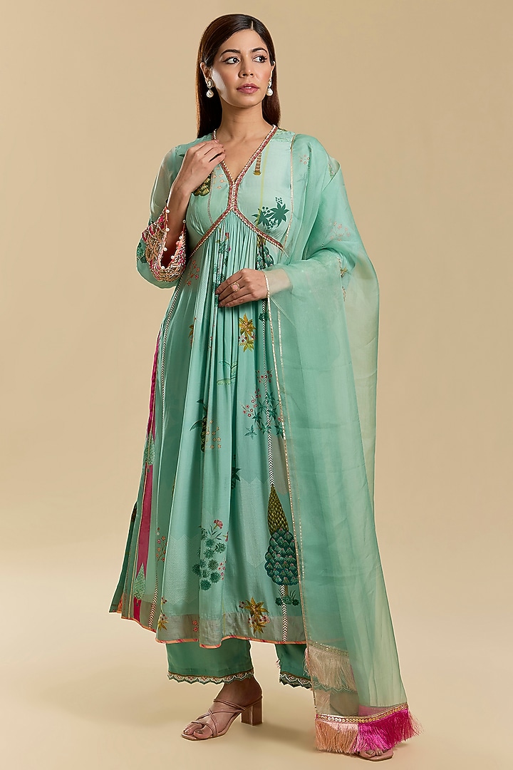 Powder Blue Crepe Hand Embroidered Kurta Set by Raji Ramniq at Pernia's Pop Up Shop
