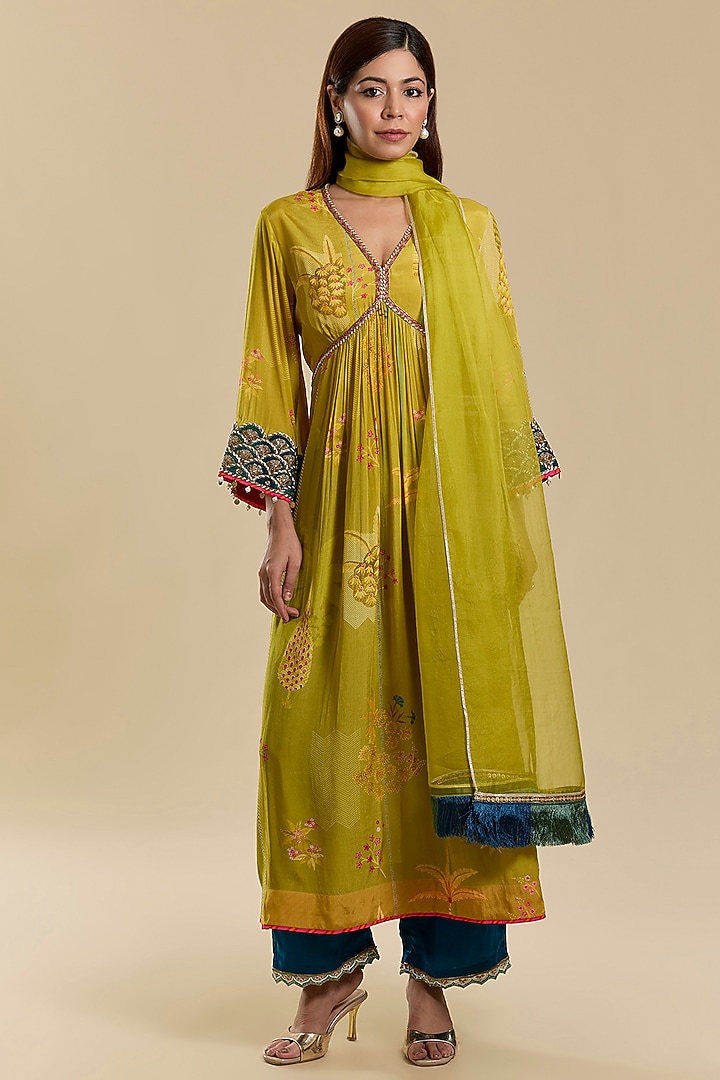 Lime Green Crepe Hand Embroidered Kurta Set by Raji Ramniq at Pernia's Pop Up Shop