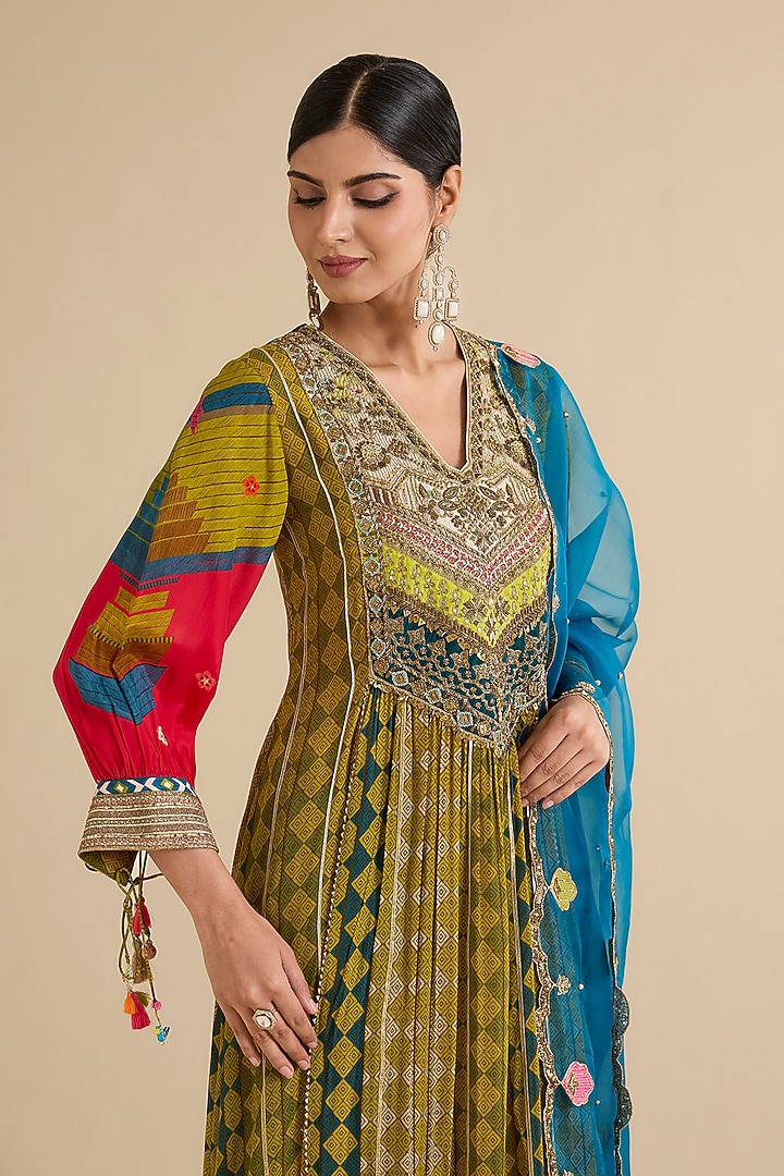 Yellow Crepe Printed Box-Pleated Kurta Set by Raji ramniq at Pernia's Pop Up Shop