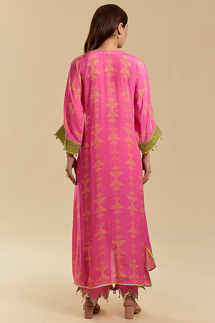 Hot Pink Crepe Printed Kurta Set by Raji Ramniq at Pernia's Pop Up Shop