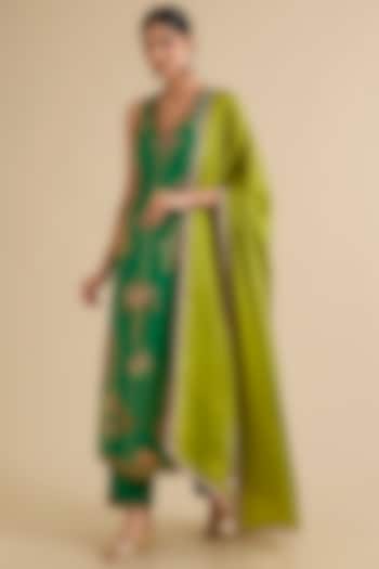 Green Silk Hand Embroidered Kurta Set by Raji ramniq at Pernia's Pop Up Shop