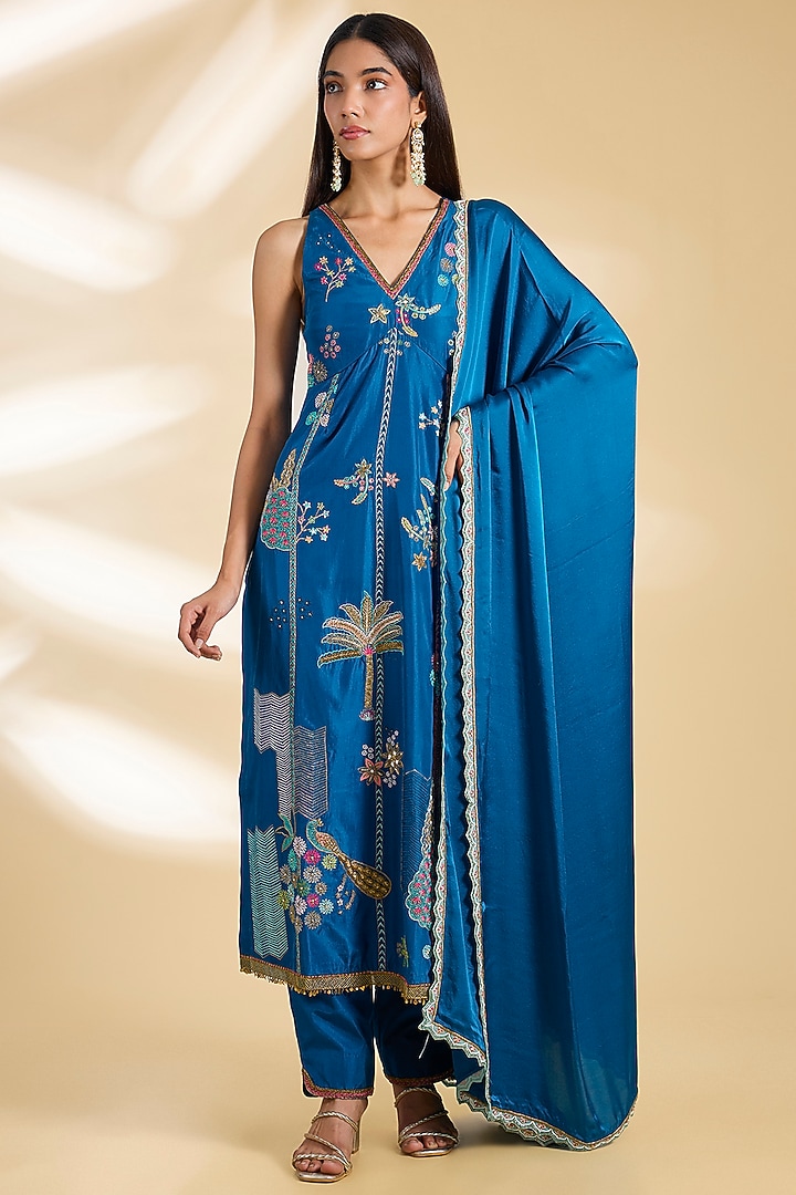 Teal Blue Silk Hand Embroidered Kurta Set by Raji ramniq at Pernia's Pop Up Shop