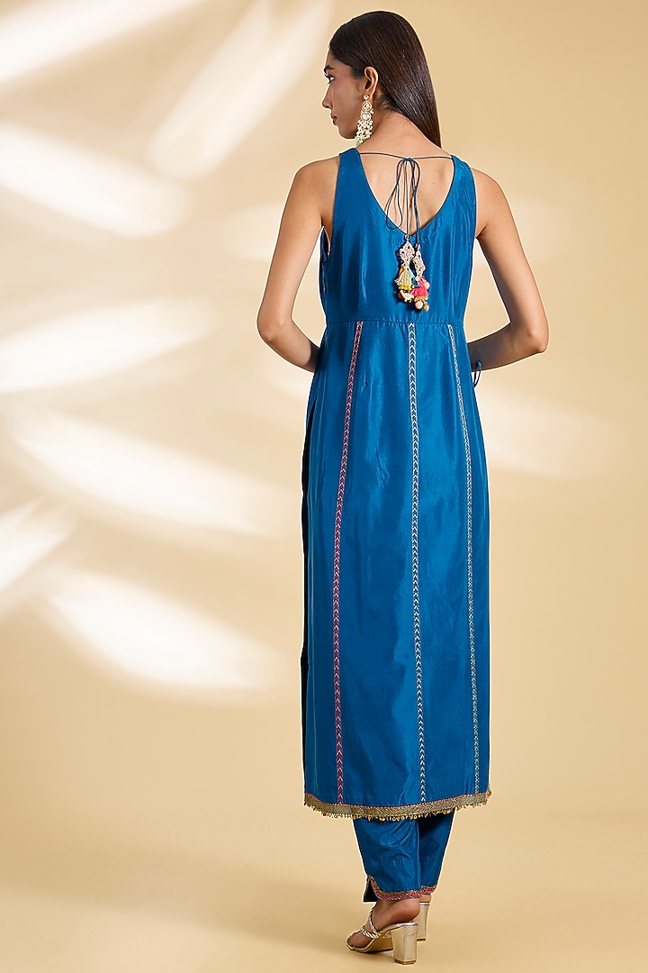 Teal Blue Silk Hand Embroidered Kurta Set by Raji ramniq at Pernia's Pop Up Shop