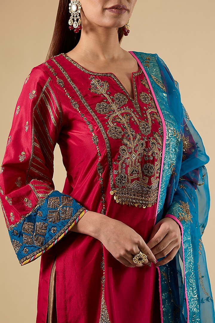Red Silk Hand Embroidered Short Kurta Set by Raji Ramniq at Pernia's Pop Up Shop