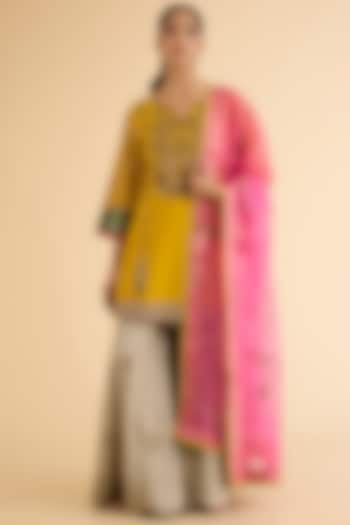 Yellow Silk Hand Embroidered Kurta Set by Raji ramniq at Pernia's Pop Up Shop