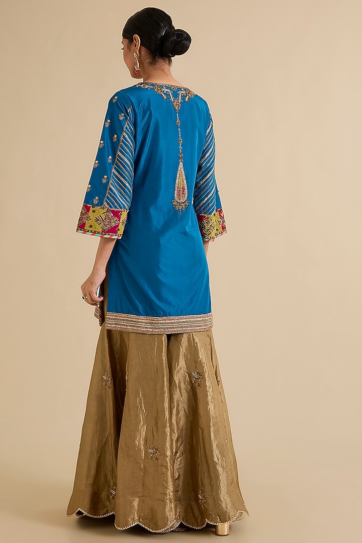 Blue Silk Hand Embroidered Short Kurta Set by Raji ramniq at Pernia's Pop Up Shop