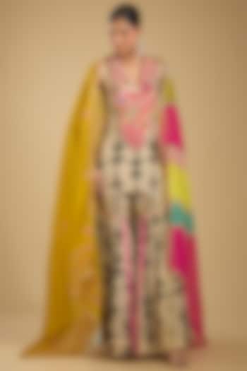 Ivory Crepe Printed & Embroidered Kurta Set by Raji ramniq at Pernia's Pop Up Shop