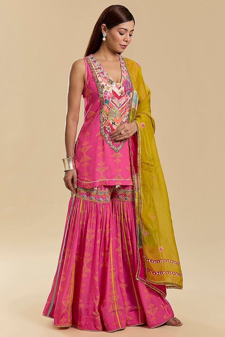 Hot Pink Crepe Printed Gharara Set by Raji Ramniq at Pernia's Pop Up Shop