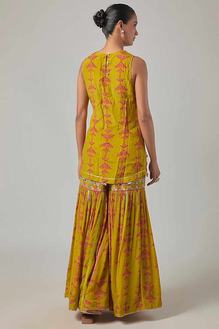 Yellow Crepe & Organza Gharara Set by Raji ramniq at Pernia's Pop Up Shop
