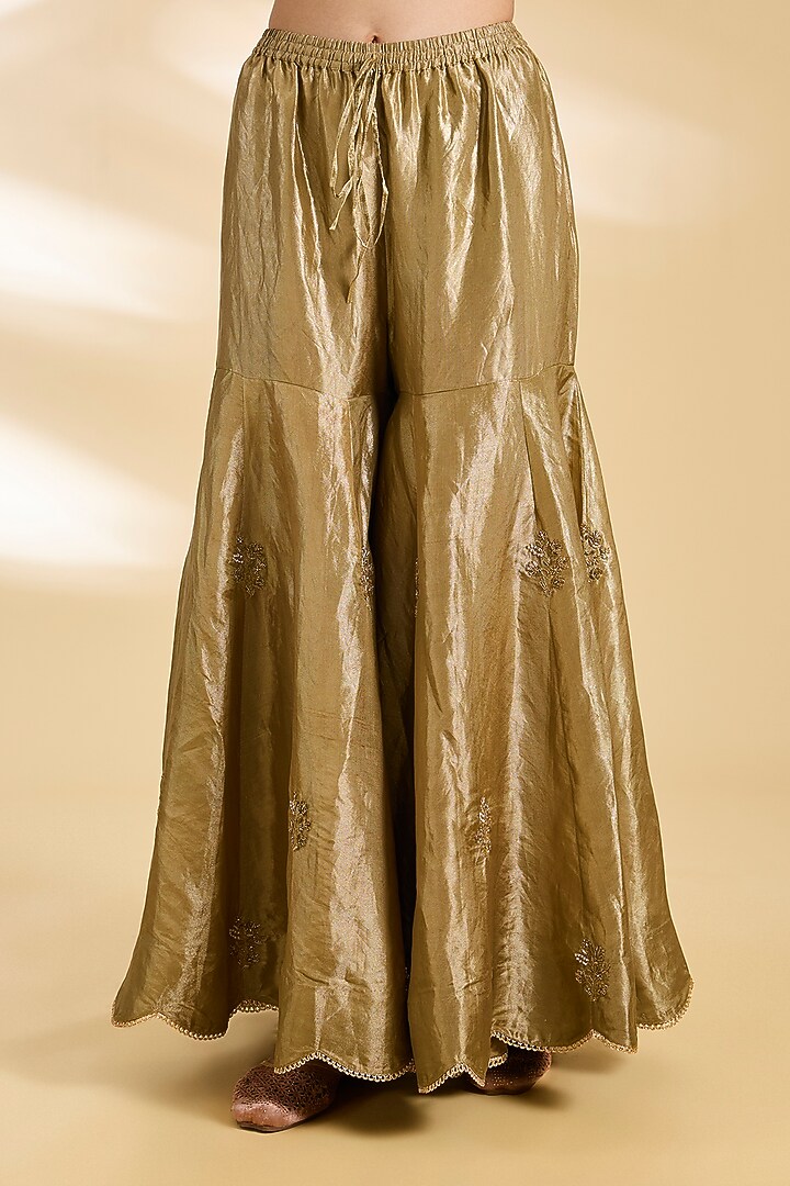 Green Silk Hand Embroidered Kurta Set by Raji ramniq at Pernia's Pop Up Shop