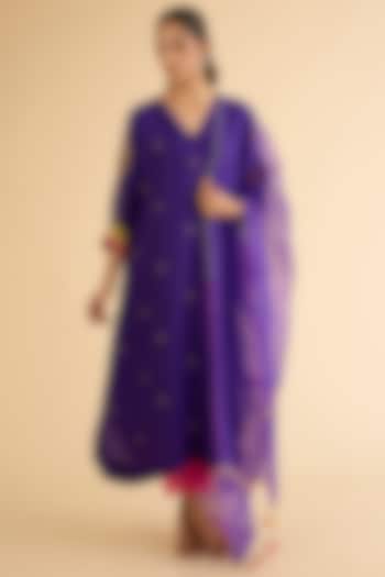 Purple Silk & Modal Satin Hand Embroidered Kaftan Kurta Set by Raji ramniq at Pernia's Pop Up Shop