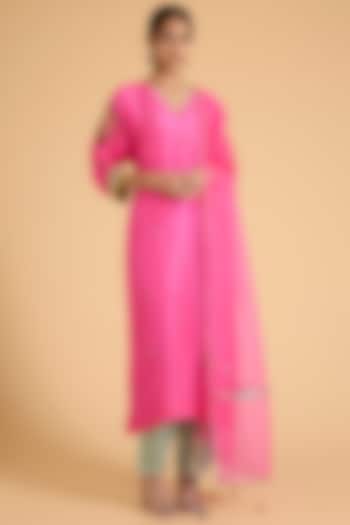 Pink Silk & Modal Satin Hand Embroidered Kaftan Kurta Set by Raji ramniq at Pernia's Pop Up Shop