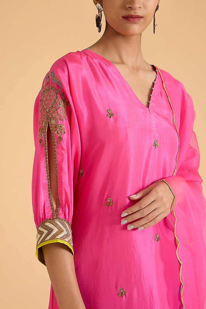 Pink Silk & Modal Satin Hand Embroidered Kaftan Kurta Set by Raji ramniq at Pernia's Pop Up Shop