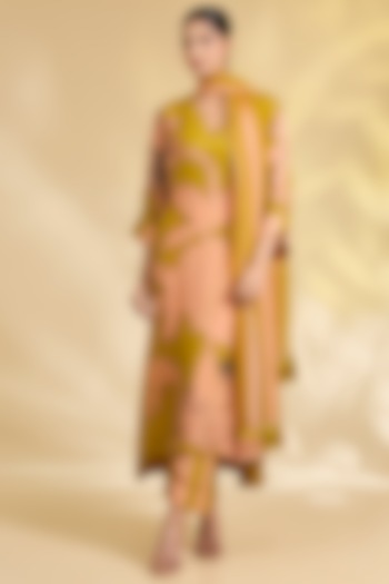 Yellow Crepe Floral Printed Kaftan Kurta Set by Raji Ramniq at Pernia's Pop Up Shop