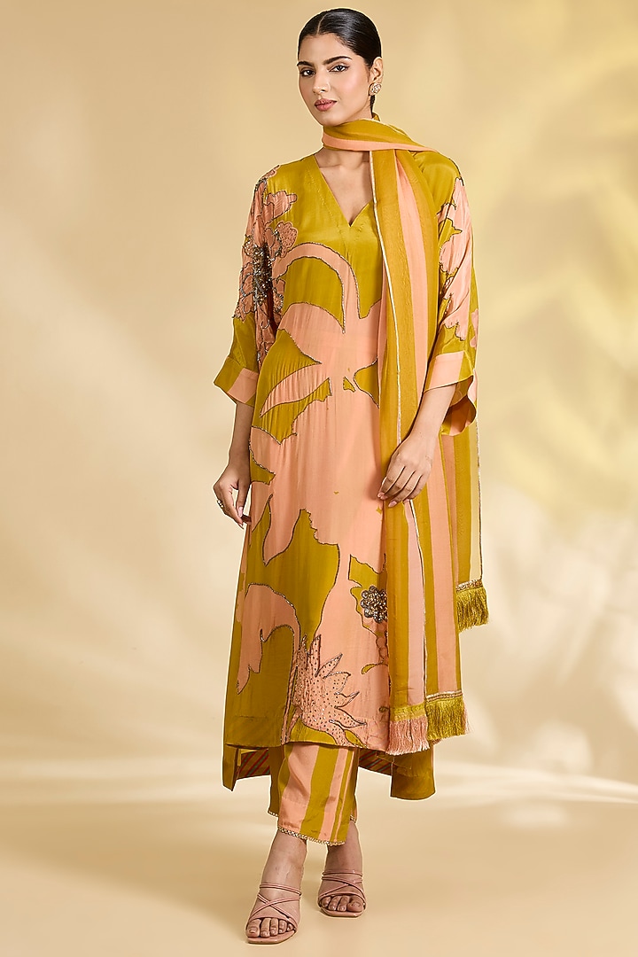 Yellow Crepe Floral Printed Kaftan Kurta Set by Raji Ramniq at Pernia's Pop Up Shop
