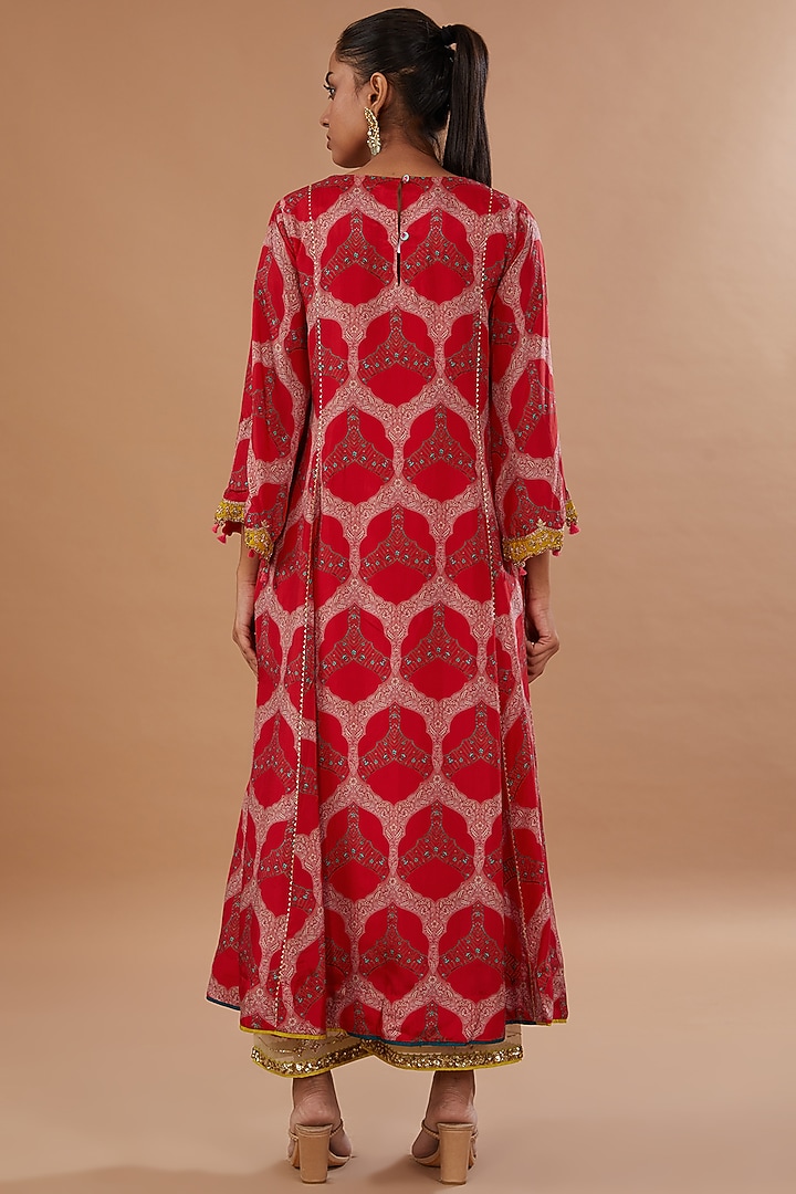 Red Silk Hand Embroidered Kurta Set by Raji ramniq at Pernia's Pop Up Shop