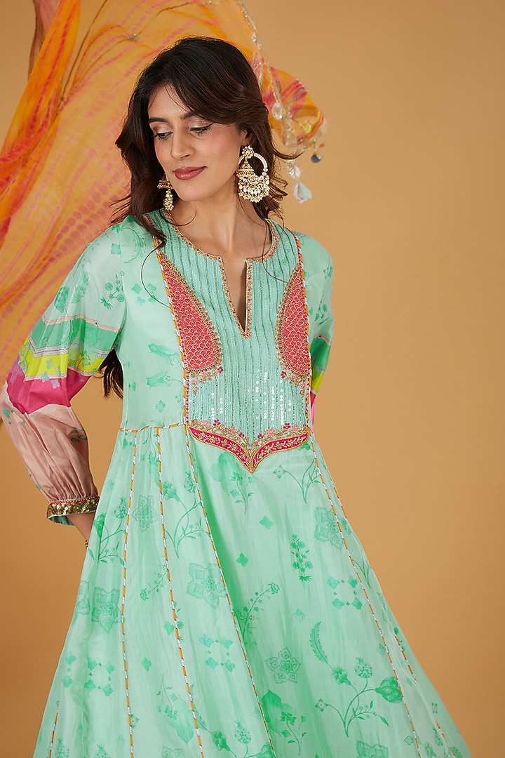 Sea Green Silk Hand Embroidered Kurta Set by Raji ramniq at Pernia's Pop Up Shop