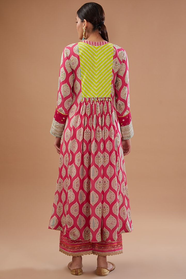 Magenta & Bright Lime Crepe Hand Embroidered Kurta Set by Raji ramniq at Pernia's Pop Up Shop