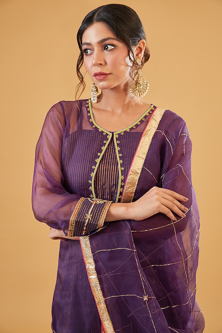 Purple Organza Hand Embroidered Kurta Set by Raji Ramniq at Pernia's Pop Up Shop