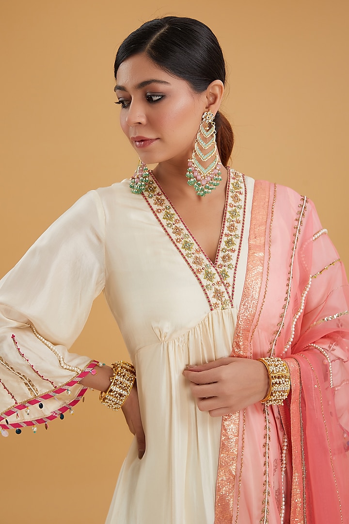 Ivory Silk Hand Embroidered Kurta Set by Raji Ramniq at Pernia's Pop Up Shop