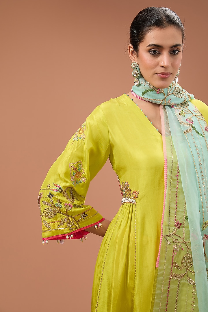 Green Silk Hand Embroidered Kurta Set by Raji Ramniq at Pernia's Pop Up Shop