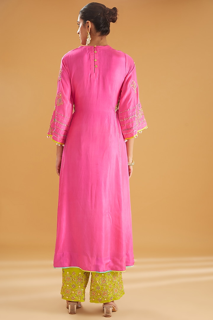 Pink Silk Hand Embroidered Kurta Set by Raji ramniq at Pernia's Pop Up Shop
