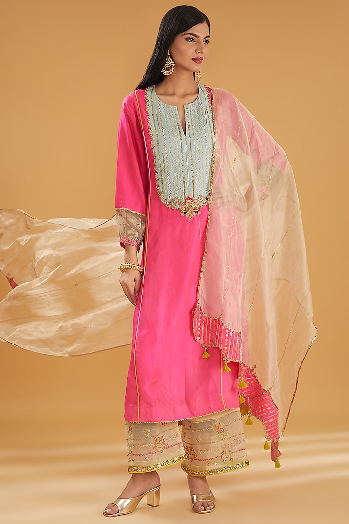 Pink Silk Hand Embroidered Kurta Set by Raji ramniq at Pernia's Pop Up Shop