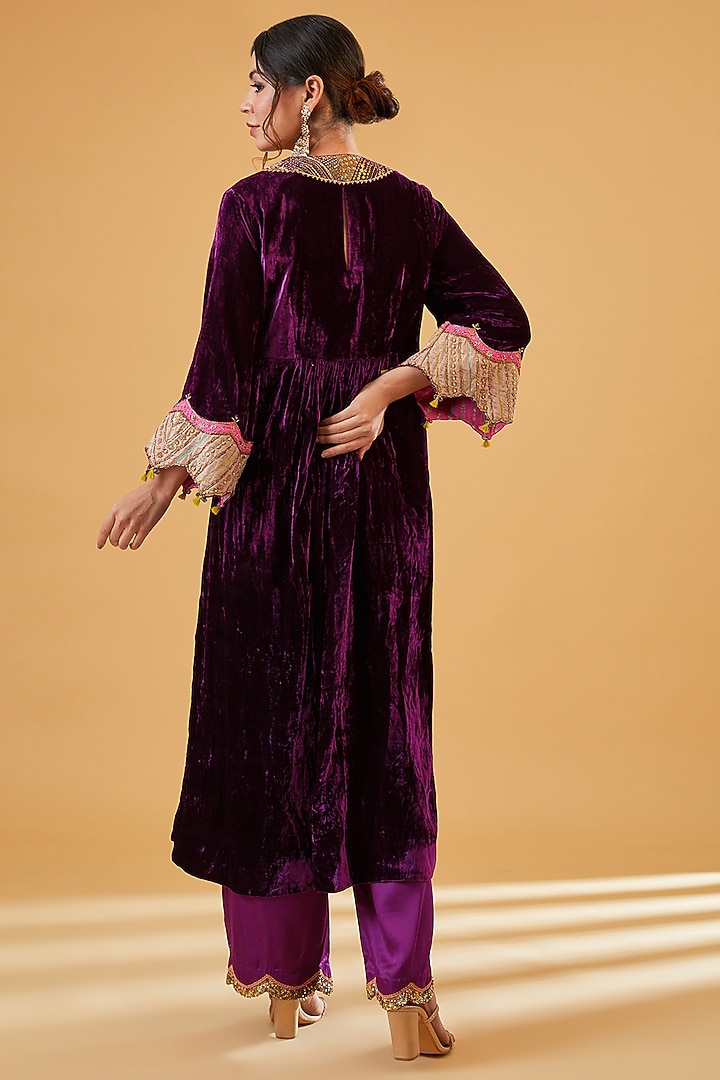 Purple Silk Velvet Hand Embroidered Kurta Set by Raji Ramniq at Pernia's Pop Up Shop