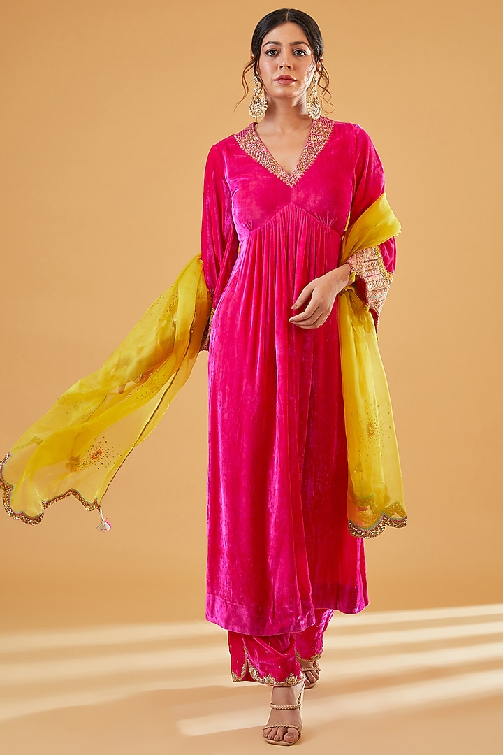 Hot Pink Silk Velvet Hand Embroidered Kurta Set by Raji Ramniq at Pernia's Pop Up Shop