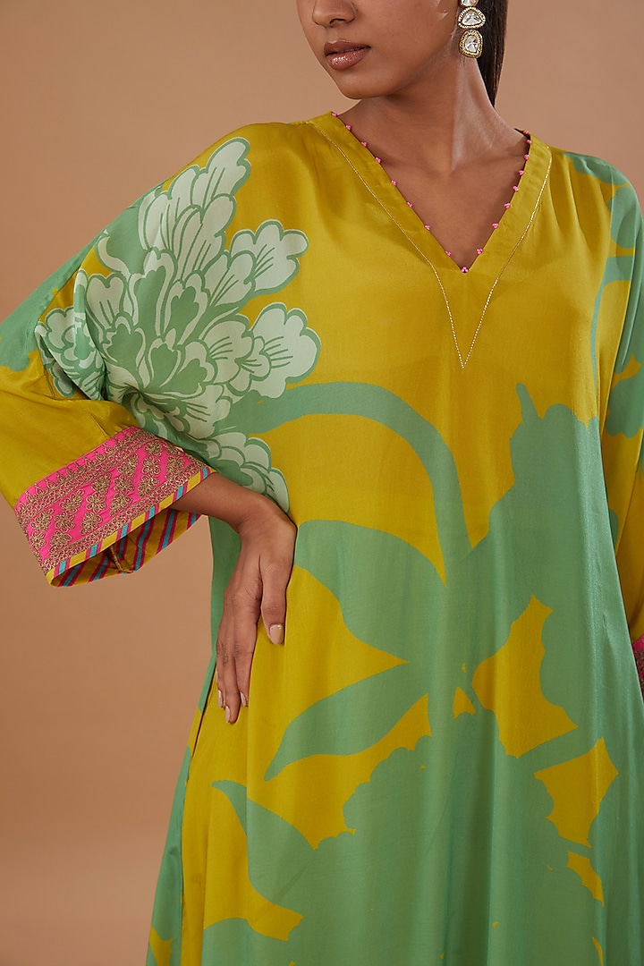 Lime Yellow Crepe Embroidered Kaftaan Kurta Set by Raji ramniq at Pernia's Pop Up Shop