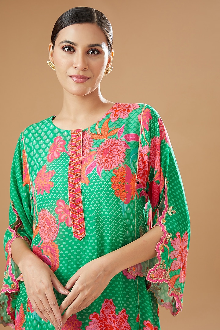Green Crepe Embroidered & Printed Kurta Set by Raji ramniq at Pernia's Pop Up Shop