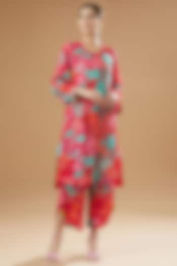 Jaster Red Crepe Embroidered & Printed Kurta Set by Raji ramniq at Pernia's Pop Up Shop